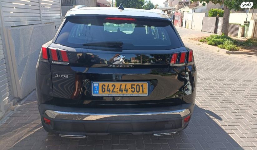 פיג'ו 3008