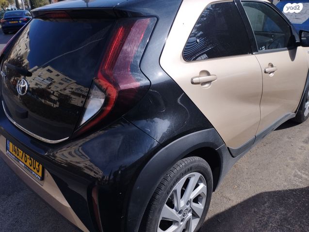 טויוטה אייגו X