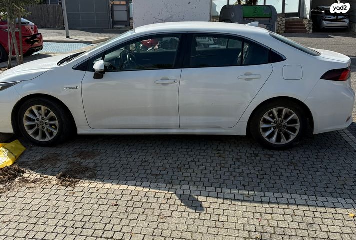 מודעת רכב טויוטה קורולה