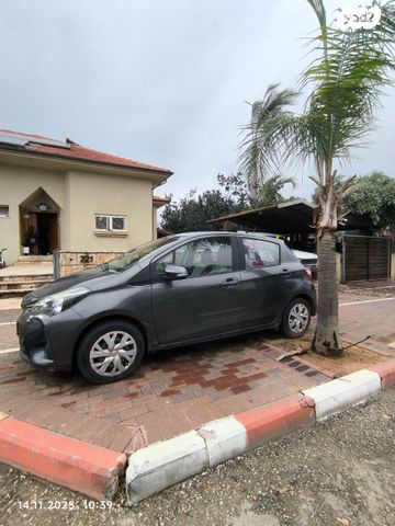 טויוטה יאריס