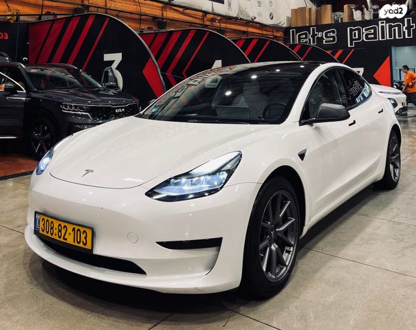 מודעת רכב טסלה מודל 3