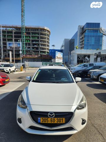 מודעת רכב מאזדה 2