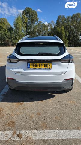 ג׳ילי Geometry C