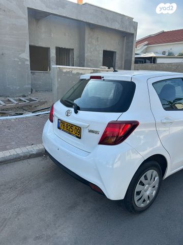 טויוטה יאריס