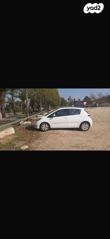 טויוטה יאריס