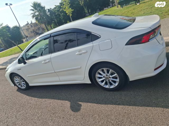 טויוטה קורולה