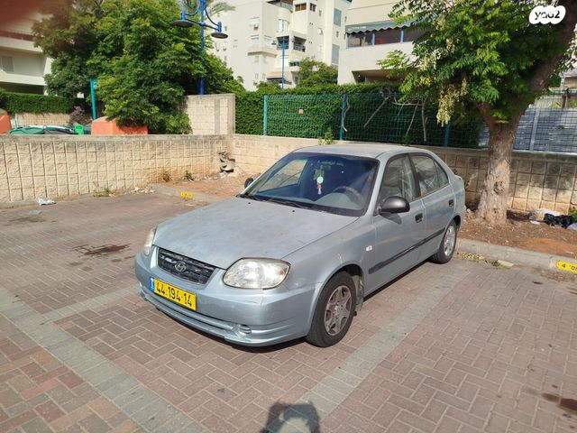 יונדאי אקסנט i25