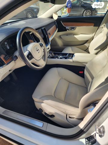 וולוו S90