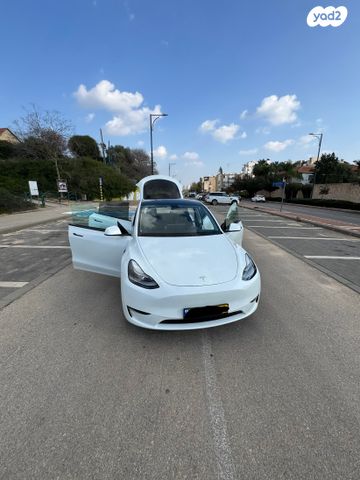 מודעת רכב טסלה מודל Y