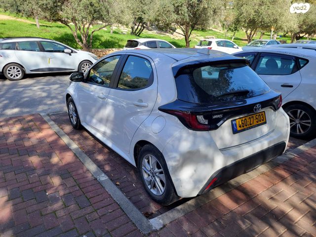 טויוטה יאריס