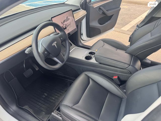 טסלה מודל Y