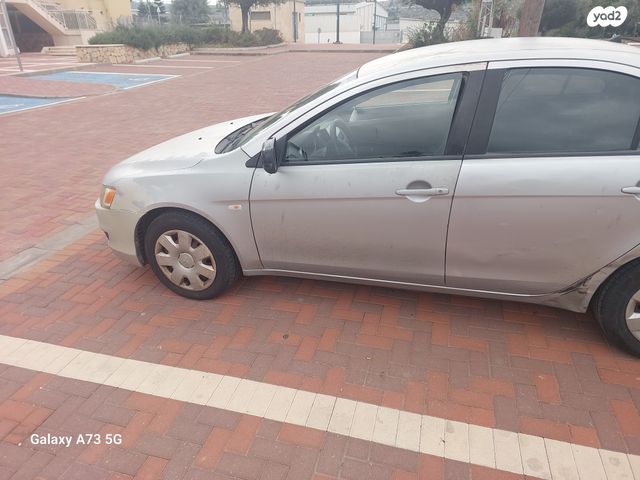 מודעת רכב מיצובישי לנסר