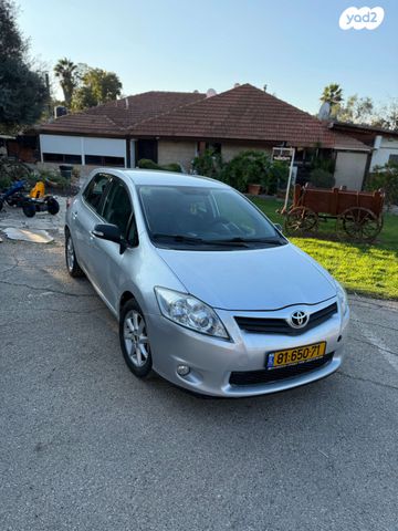 טויוטה אוריס