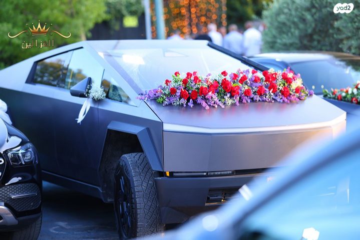 מודעת רכב טסלה סייבטראק