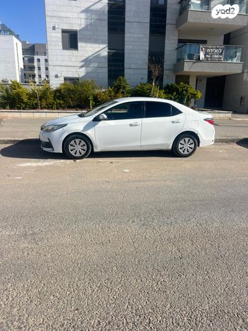 מודעת רכב טויוטה קורולה