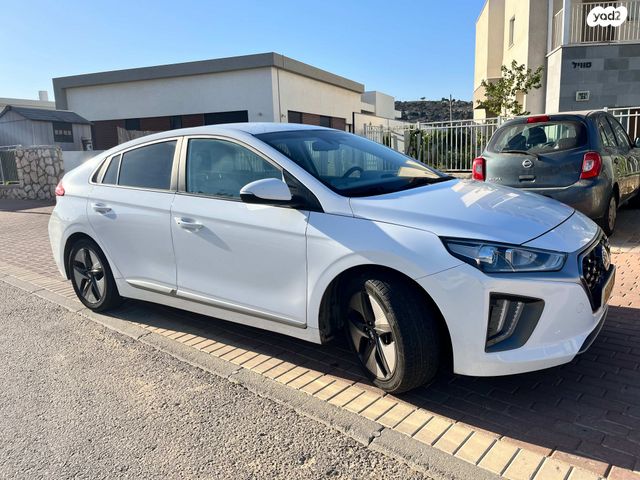 יונדאי איוניק