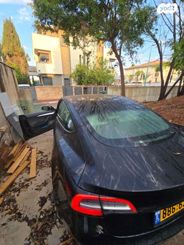 מודעת רכב טסלה מודל 3