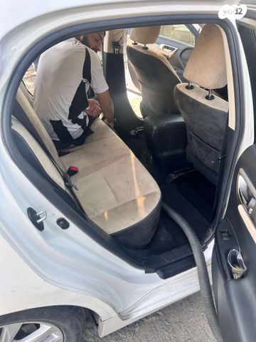 מודעת רכב לקסוס CT