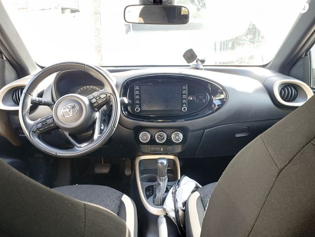 טויוטה אייגו X