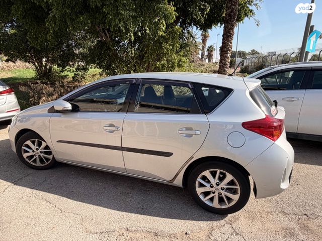 טויוטה אוריס