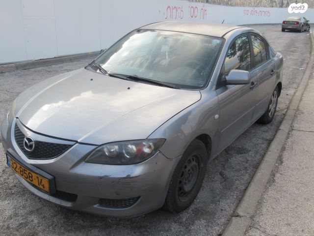מודעת רכב מאזדה 3