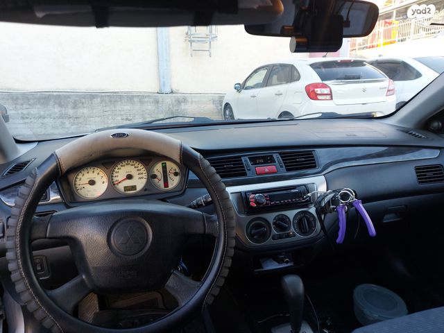 מיצובישי לנסר