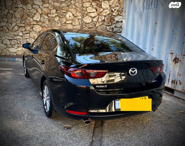 מודעת רכב מאזדה 3