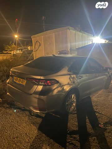 טויוטה קורולה