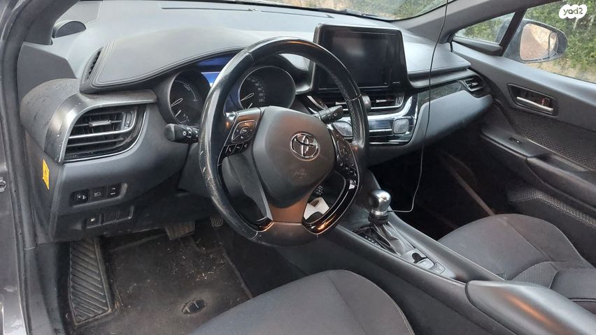 טויוטה C-HR