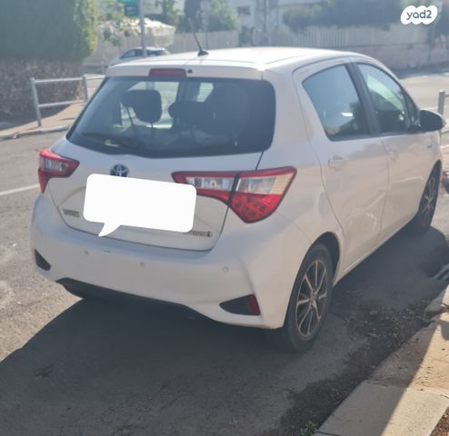 טויוטה יאריס