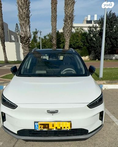 מודעת רכב ג׳ילי Geometry C