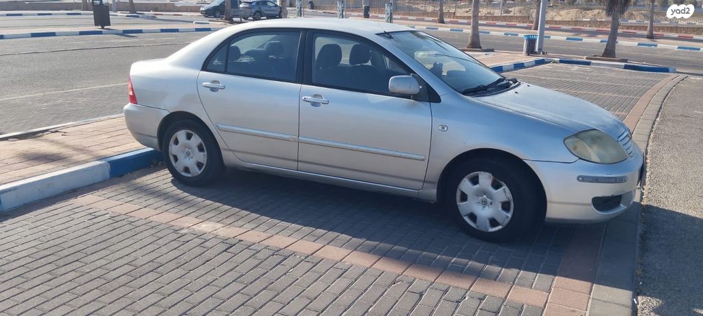 טויוטה קורולה