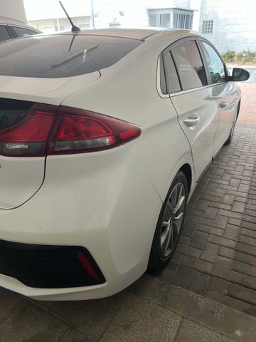 יונדאי איוניק