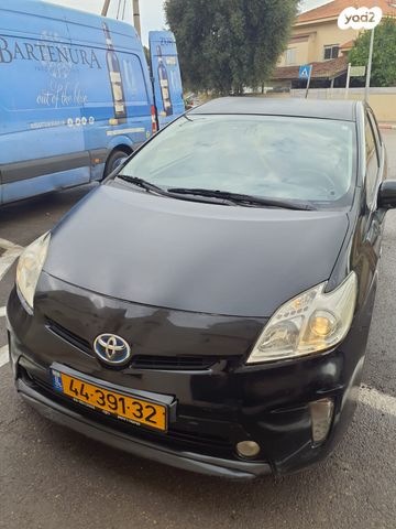 מודעת רכב טויוטה פריוס