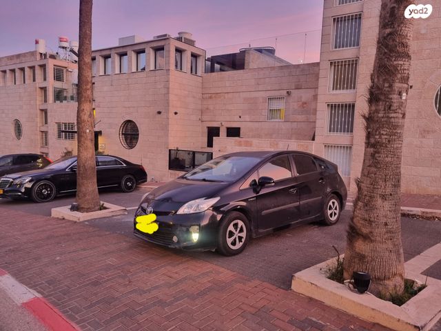 מודעת רכב טויוטה פריוס