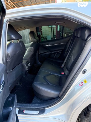 טויוטה קאמרי