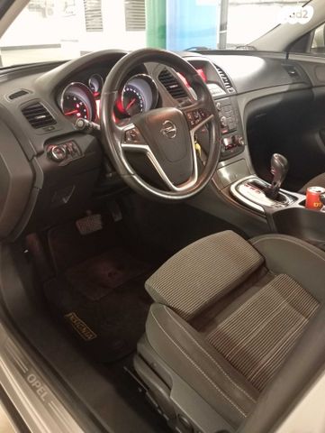 אופל אינסיגניה