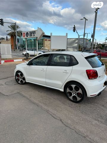 פולקסווגן פולו 