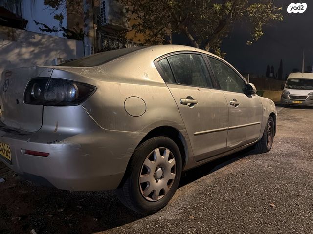 מודעת רכב מאזדה 3