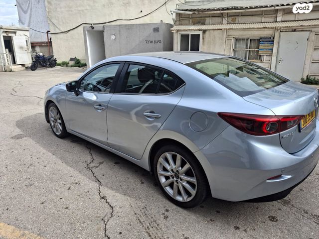 מאזדה 3