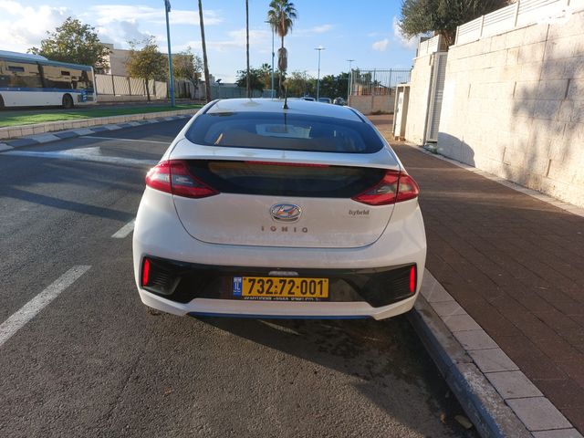 יונדאי איוניק