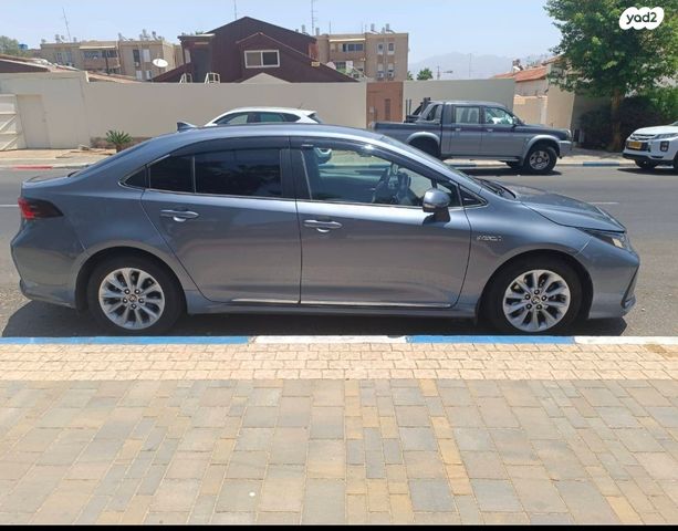 מודעת רכב טויוטה קורולה