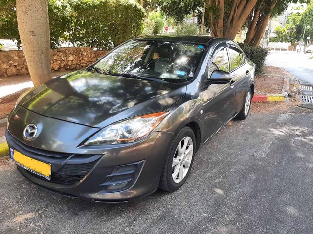 מודעת רכב מאזדה 3