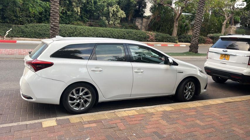 מודעת רכב טויוטה אוריס