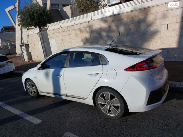 יונדאי איוניק