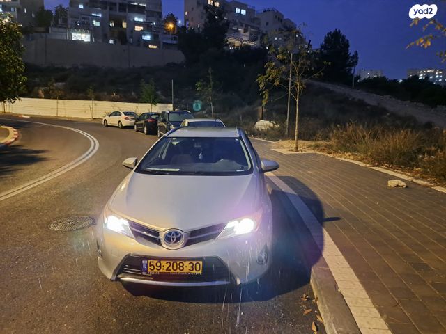 מודעת רכב טויוטה אוריס