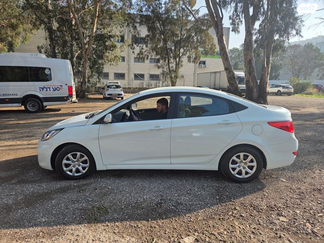 מודעת רכב יונדאי אקסנט i25