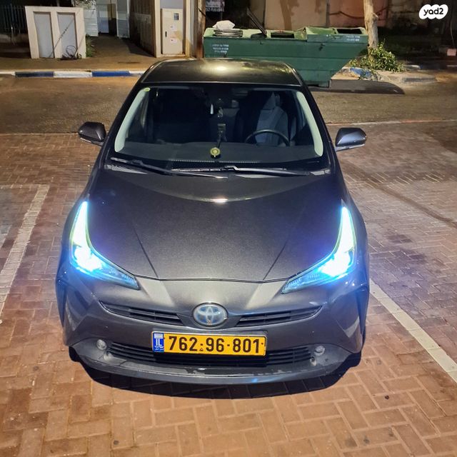 מודעת רכב טויוטה פריוס