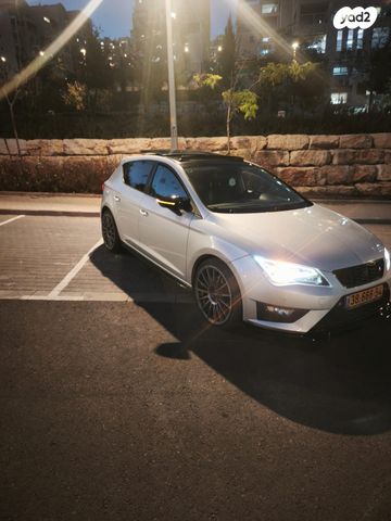 מודעת רכב סיאט לאון