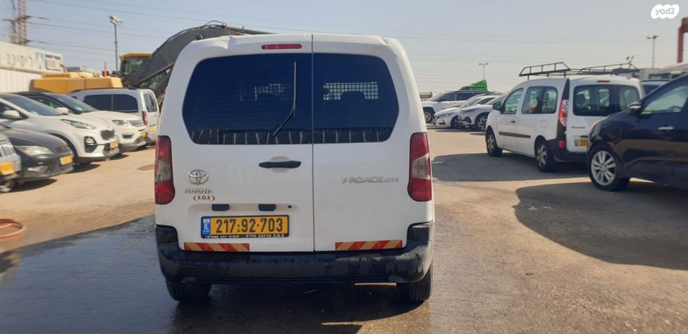 מודעת רכב טויוטה פרואייס סיטי 2